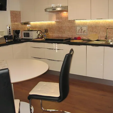 Alea Apartment *